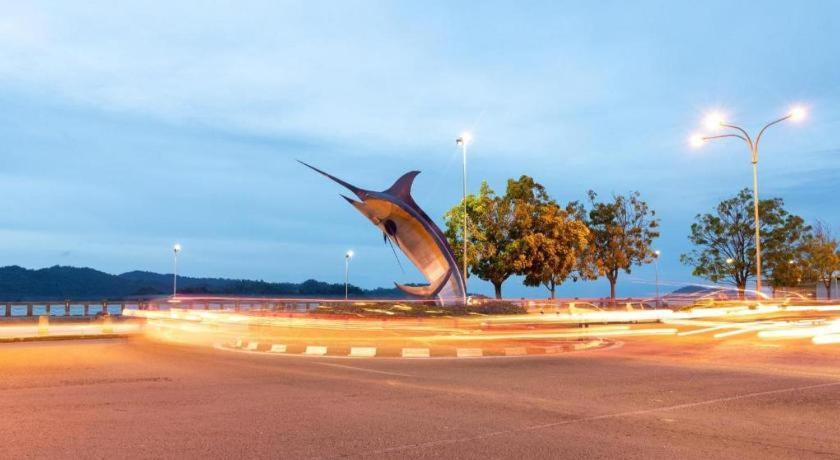 Oyo 43993 Madsuite Kota Kinabalu Exterior foto