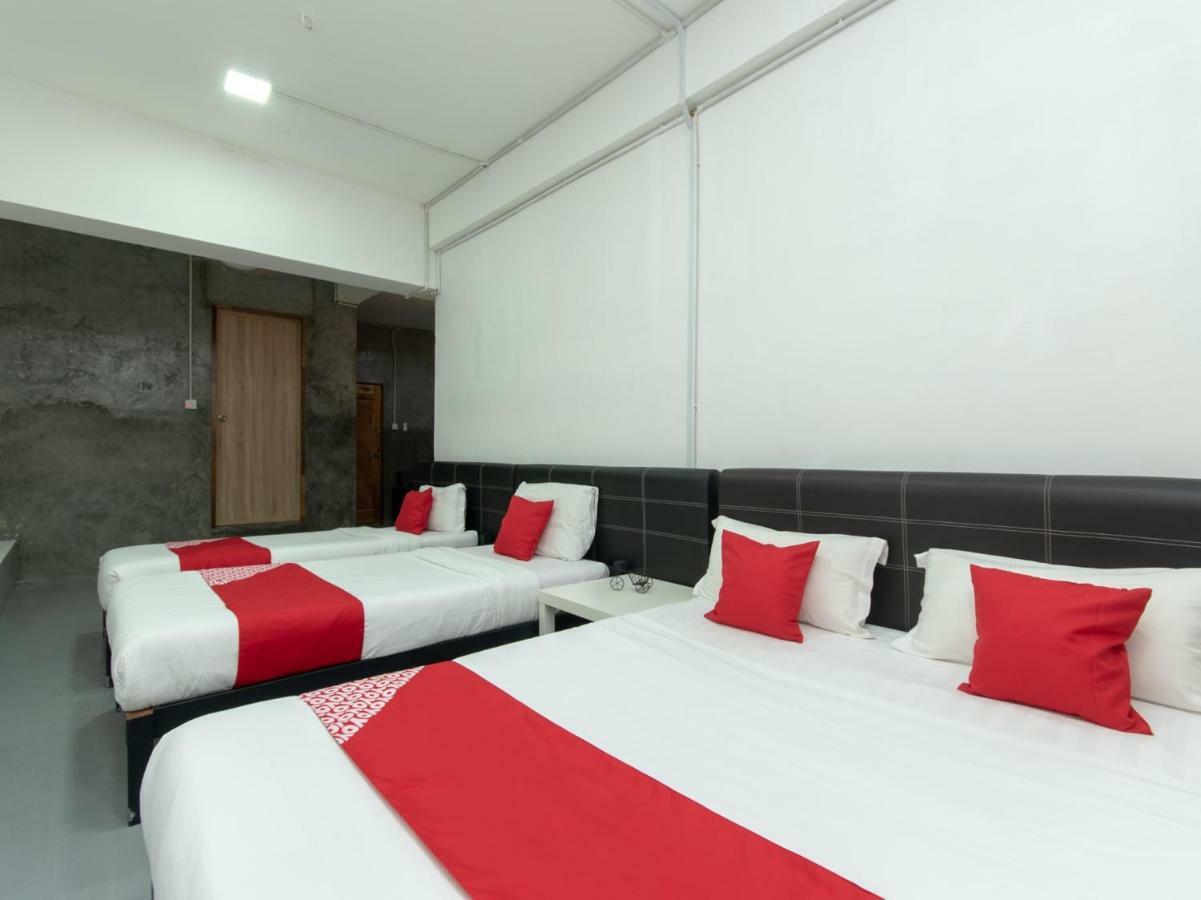 Oyo 43993 Madsuite Kota Kinabalu Exterior foto