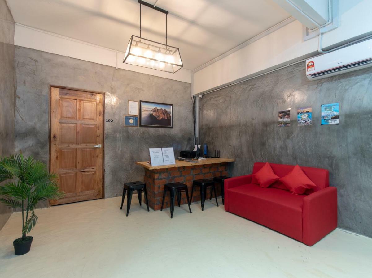 Oyo 43993 Madsuite Kota Kinabalu Exterior foto
